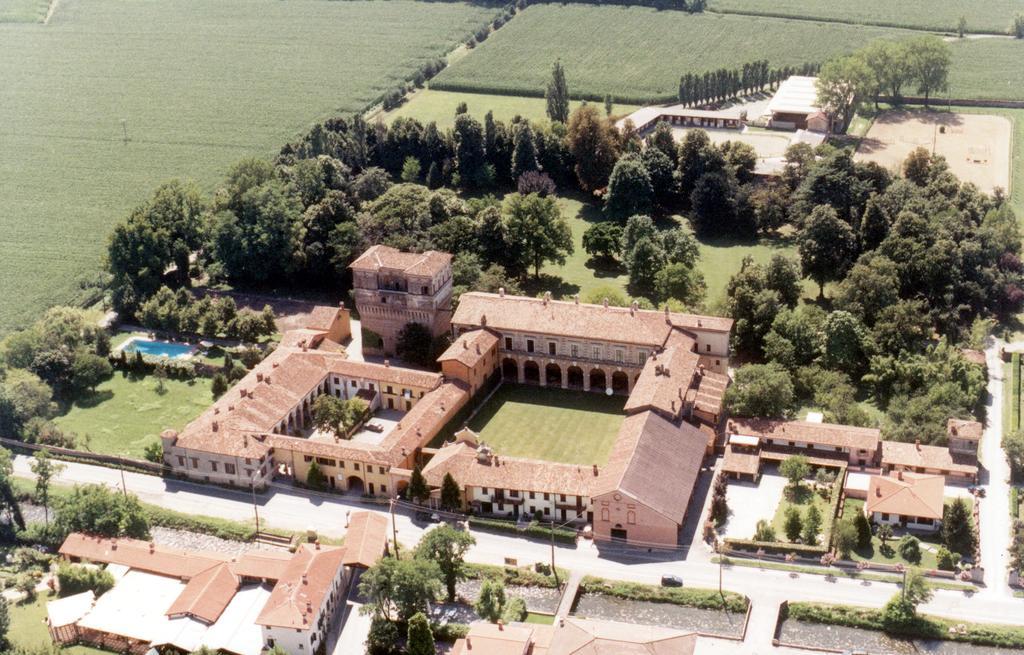 Palazzo Barbo Apartment Pumenengo Exterior photo